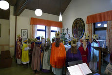 Dreikönigssingen der Sternsinger in Naumburg (Foto: Karl-Franz Thiede)